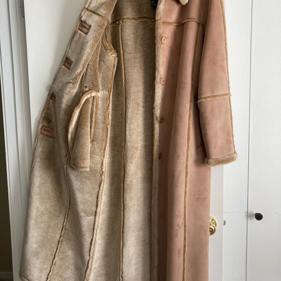 GORGEOUS LADIES UTEX DESIGN FULL-LENGTH FAUX SUEDE COAT SIZE MEDIUM - Picture 7 of 15
